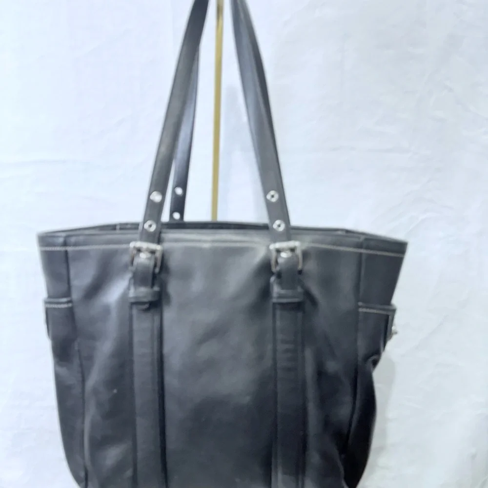 Coach Black Leather Shoulder Bag - Picture 5 of 5